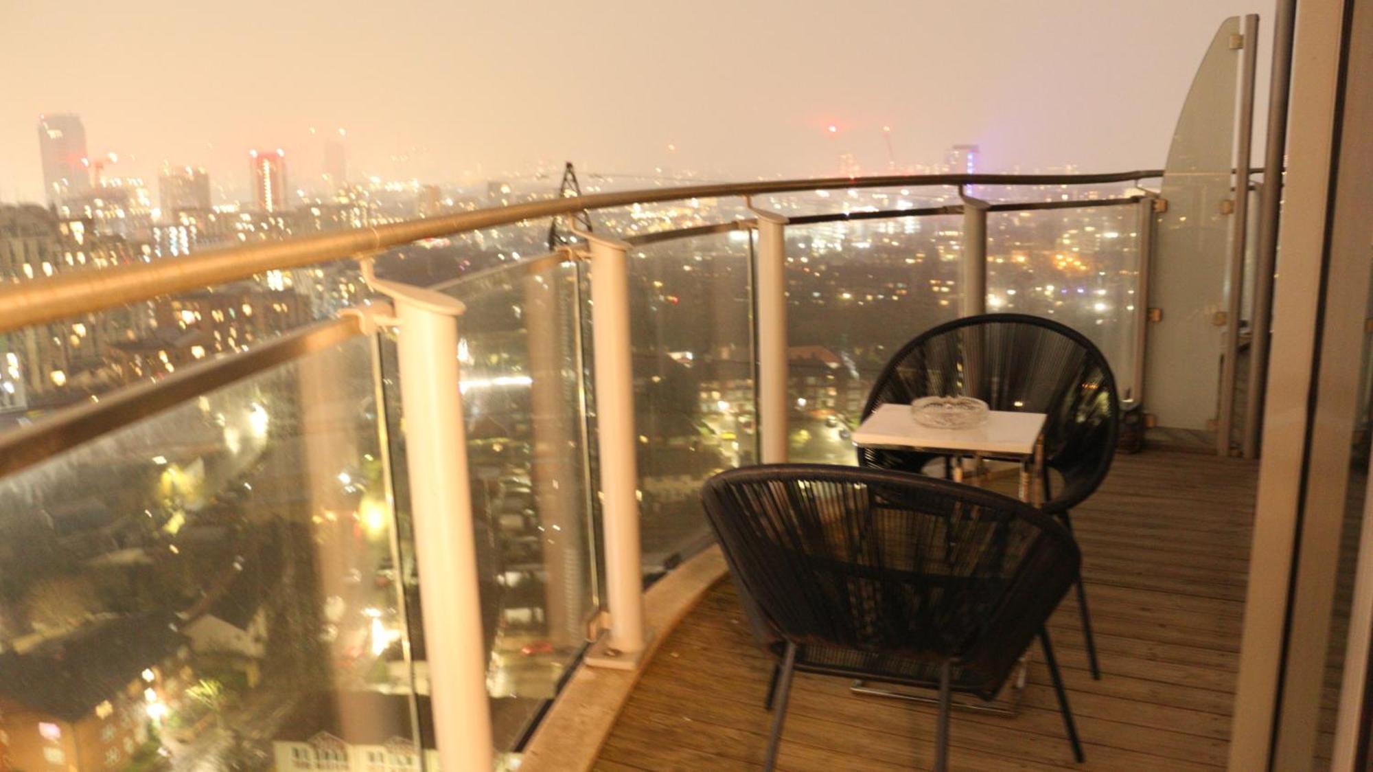 Luxury 1 Bedroom Apartment In Лондон Екстериор снимка