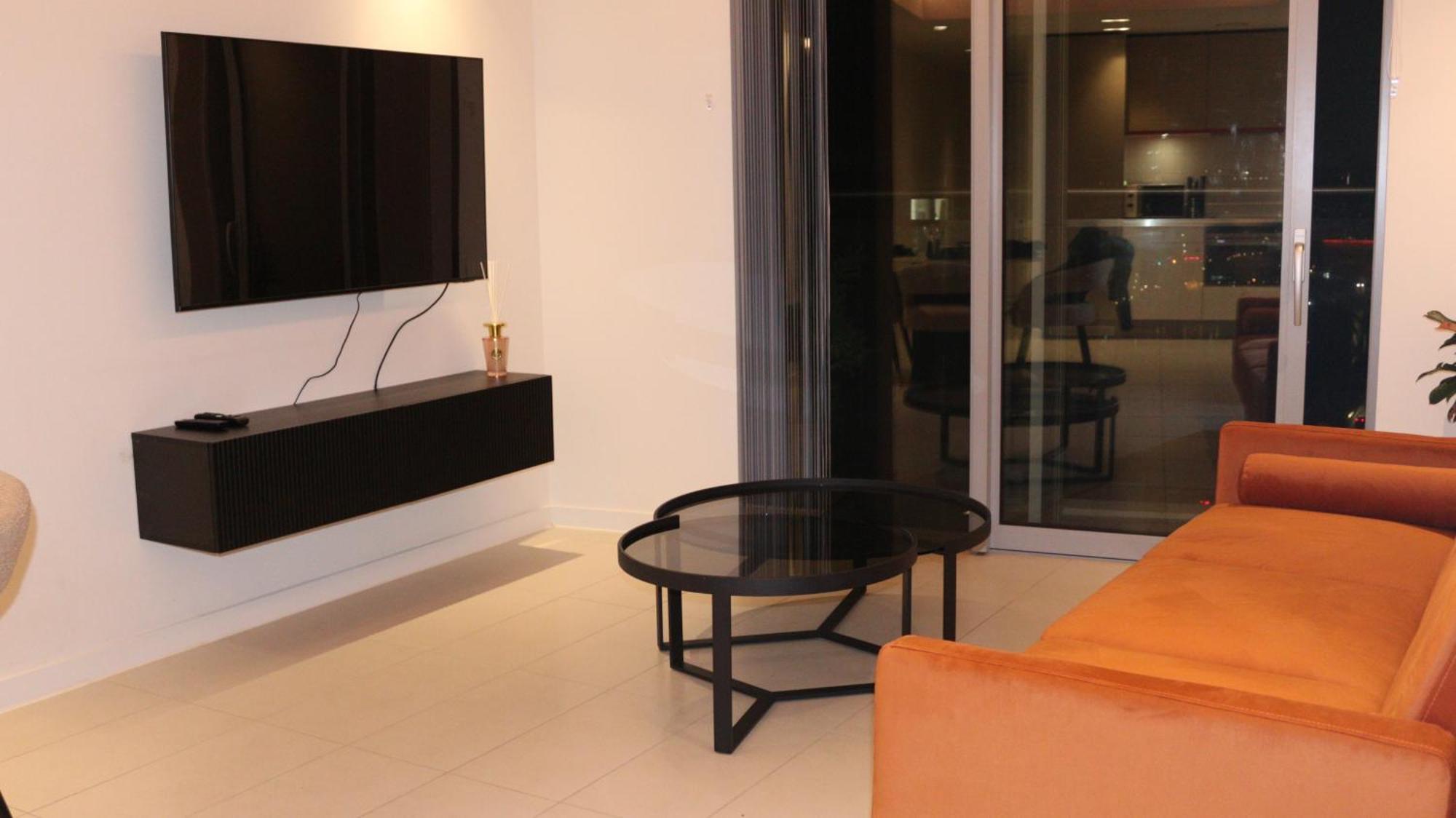 Luxury 1 Bedroom Apartment In Лондон Екстериор снимка