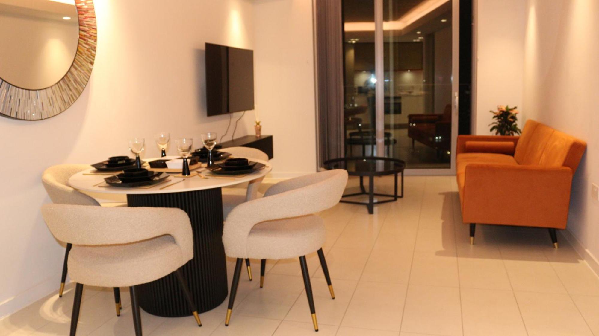 Luxury 1 Bedroom Apartment In Лондон Екстериор снимка