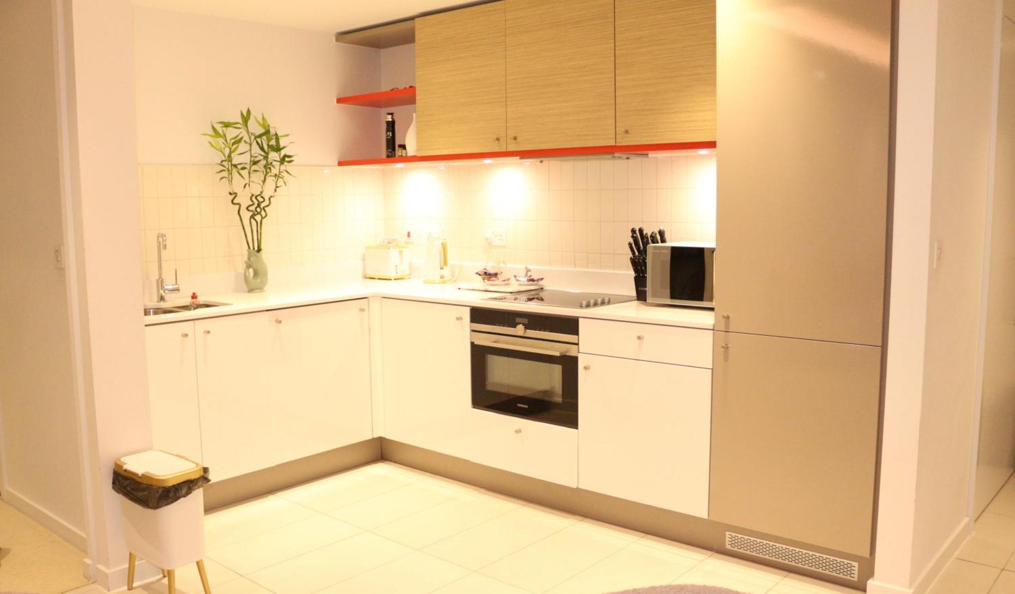 Luxury 1 Bedroom Apartment In Лондон Екстериор снимка
