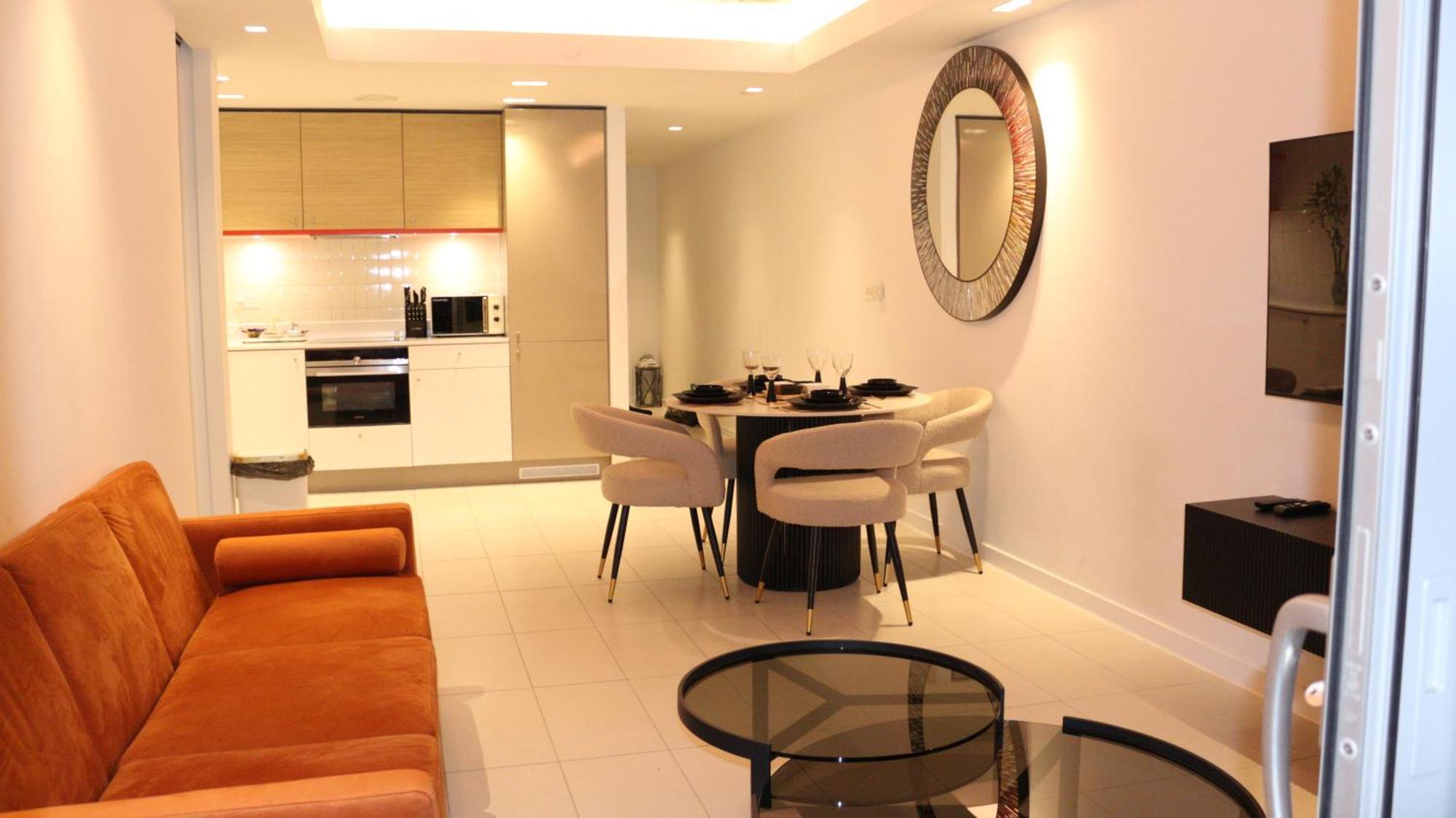 Luxury 1 Bedroom Apartment In Лондон Екстериор снимка