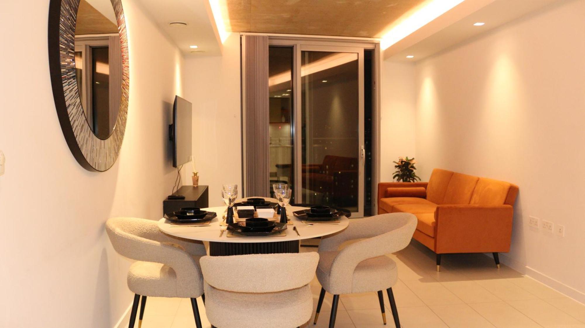 Luxury 1 Bedroom Apartment In Лондон Екстериор снимка