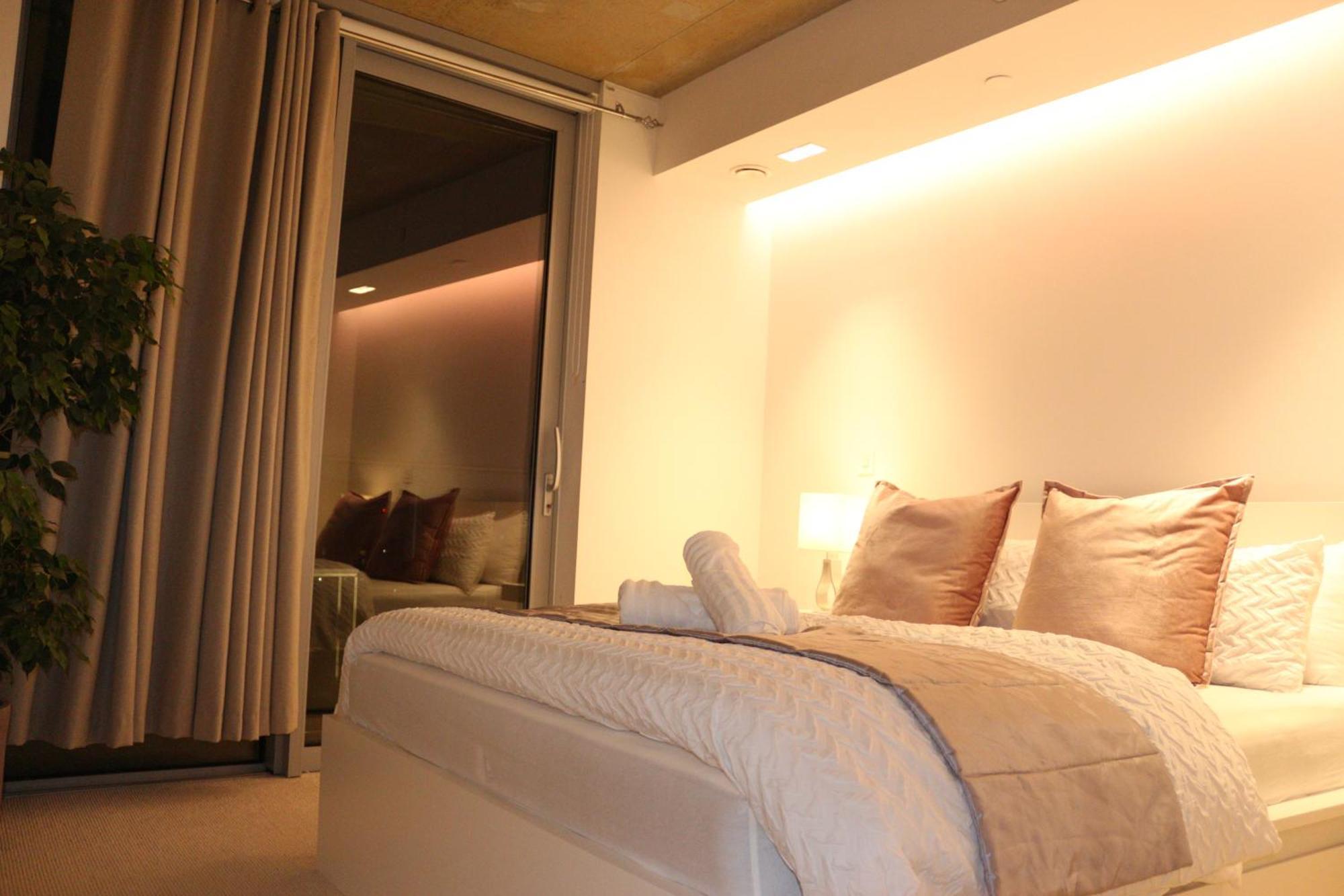 Luxury 1 Bedroom Apartment In Лондон Екстериор снимка